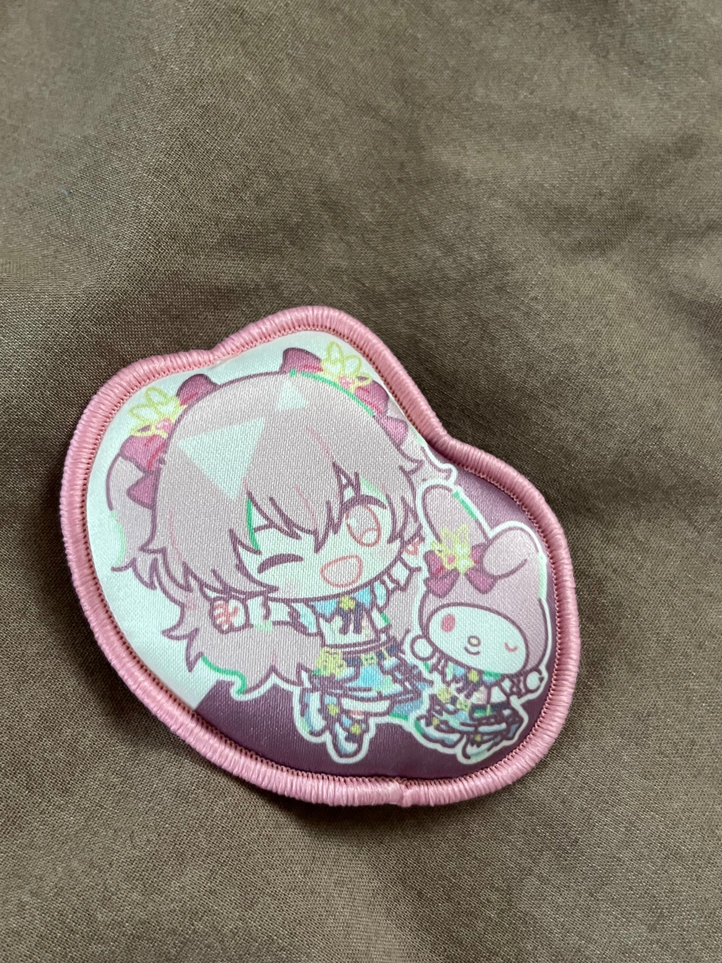 Project Sekai - Airi Momoi "Sanrio" Cushion Pin