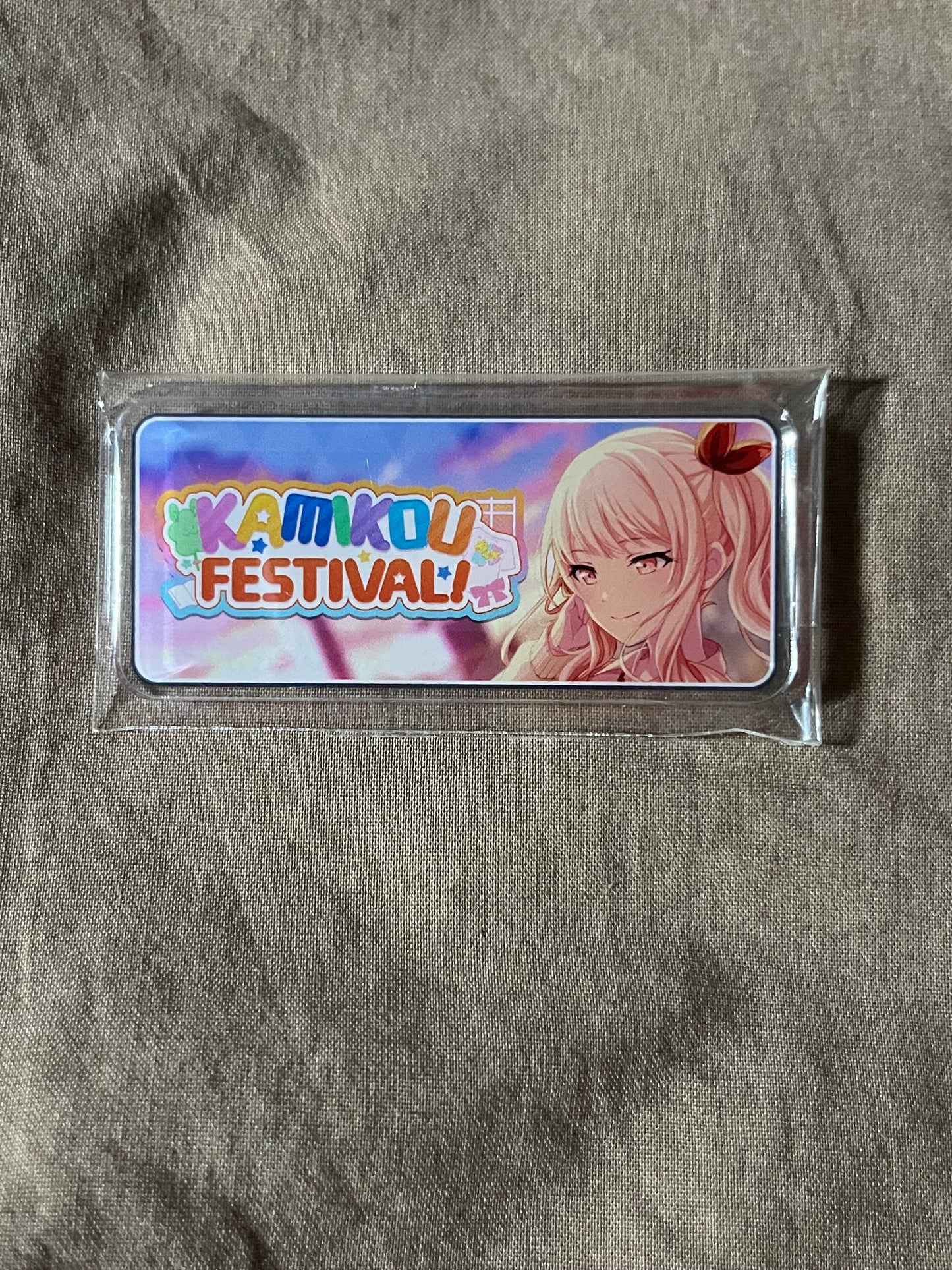 Project Sekai - Mizuki Akiyama “KAMIKOU FESTIVAL!” Banner Acrylic Badge [UNTRAINED]