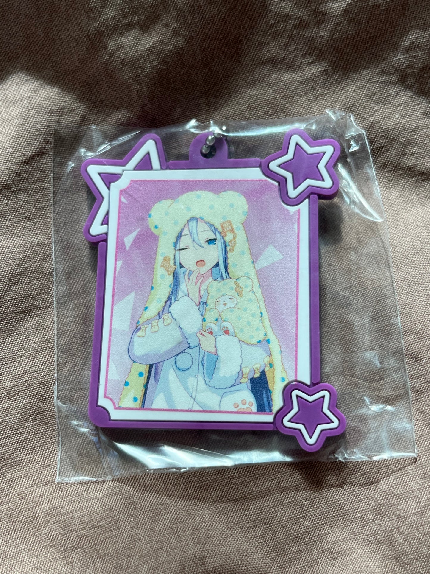 Project Sekai - Kanade Yoisaki “feat. Marumofubiyori” Sanrio Rubber Keychain