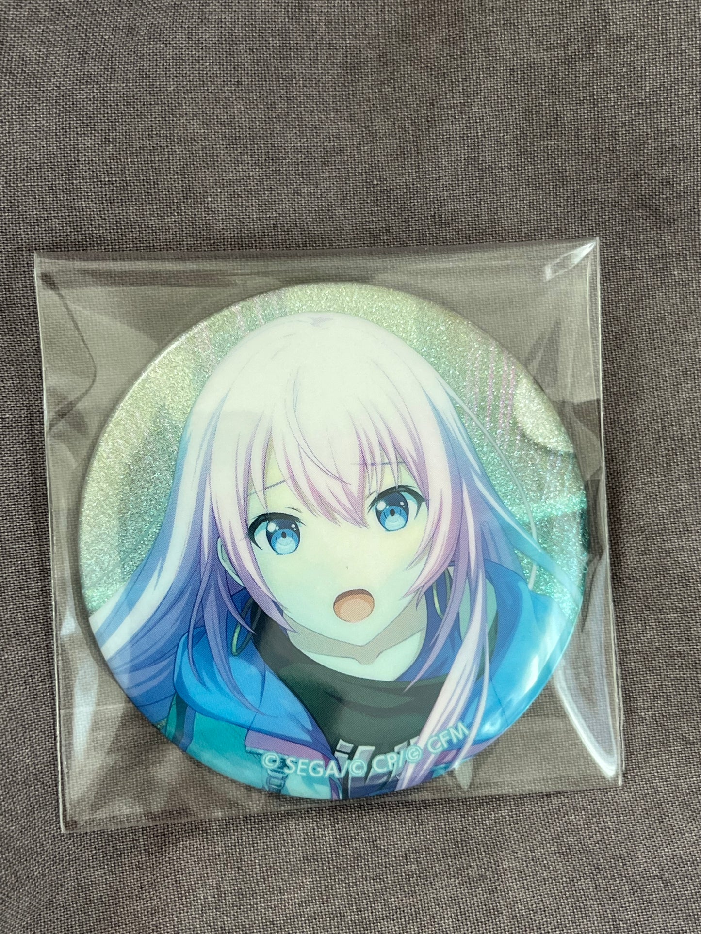 Project Sekai - Megurine Luka “Find A Way Out” Circle Glitter Badge [UNTRAINED]