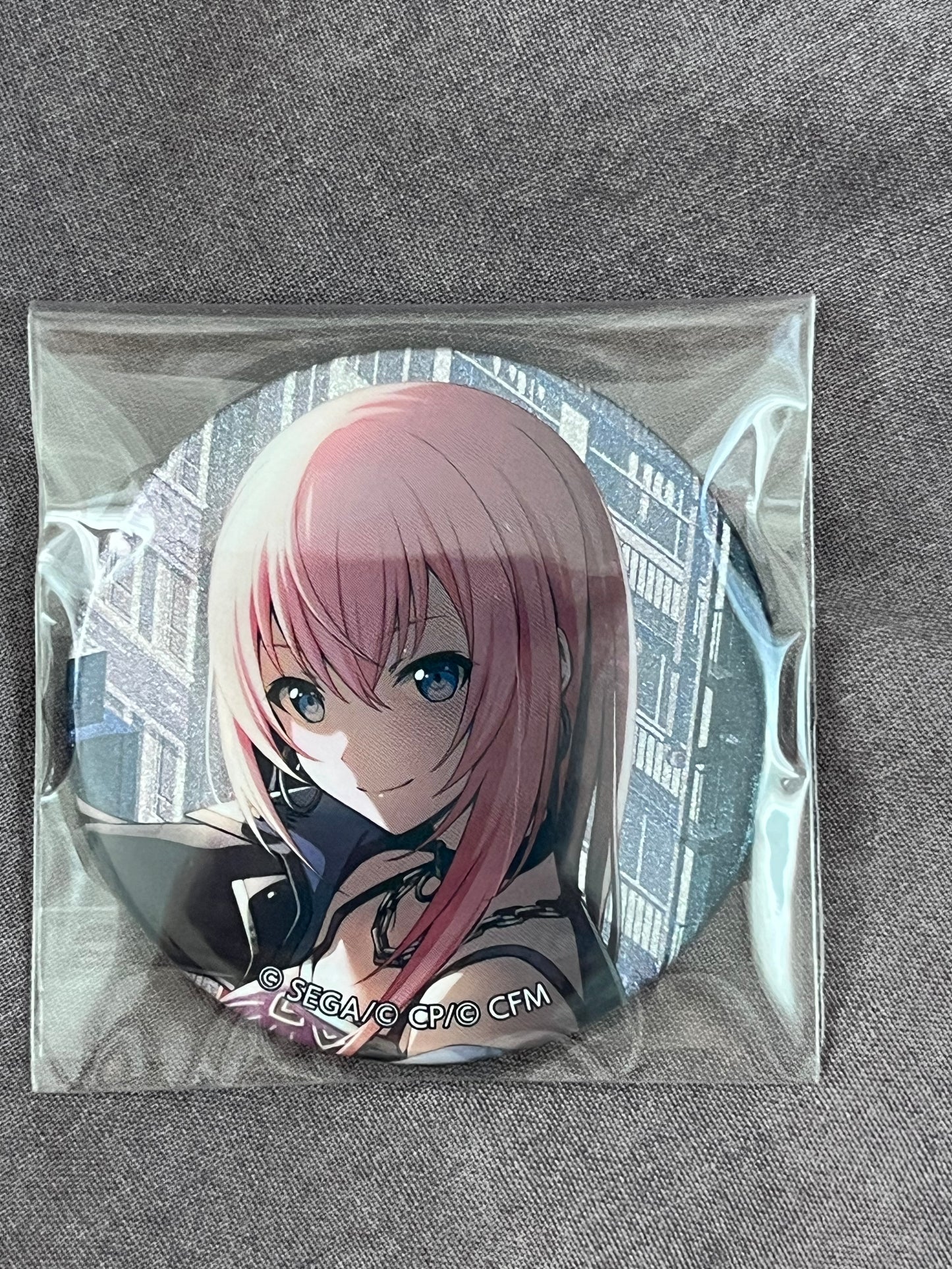 Project Sekai - Megurine Luka “Find A Way Out” Circle Glitter Badge [TRAINED]