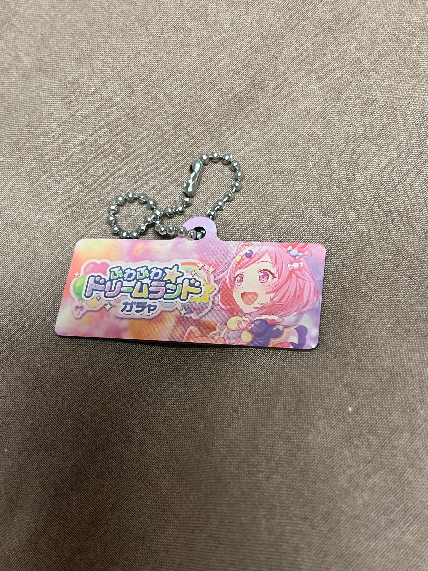 Project Sekai - Emu Otori "Smile of Dreamer" Metal Event Keychain [TRAINED]