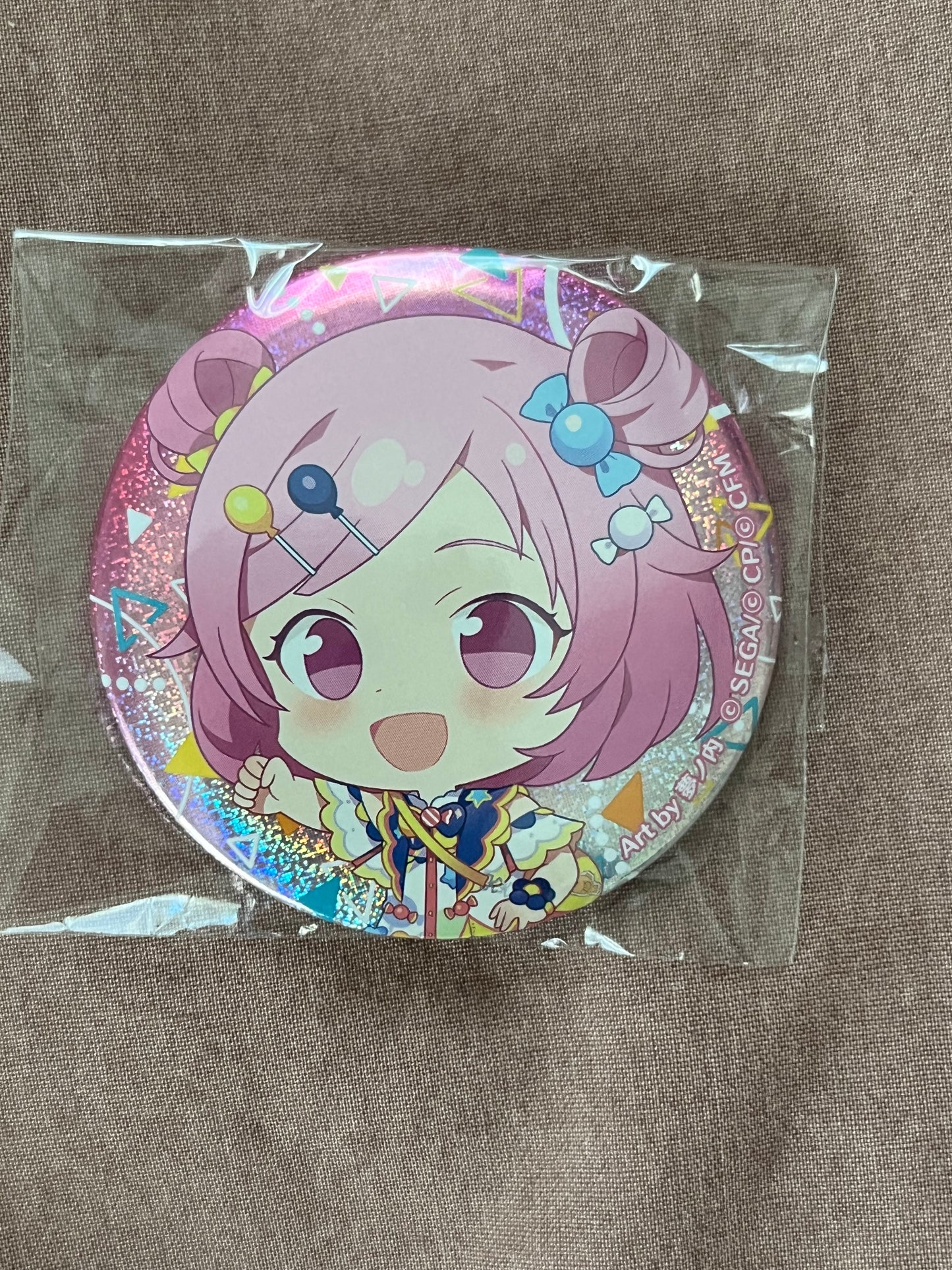 Project Sekai - Emu Otori “Smile of Dreamer“ Chibi Holographic Circle Badge