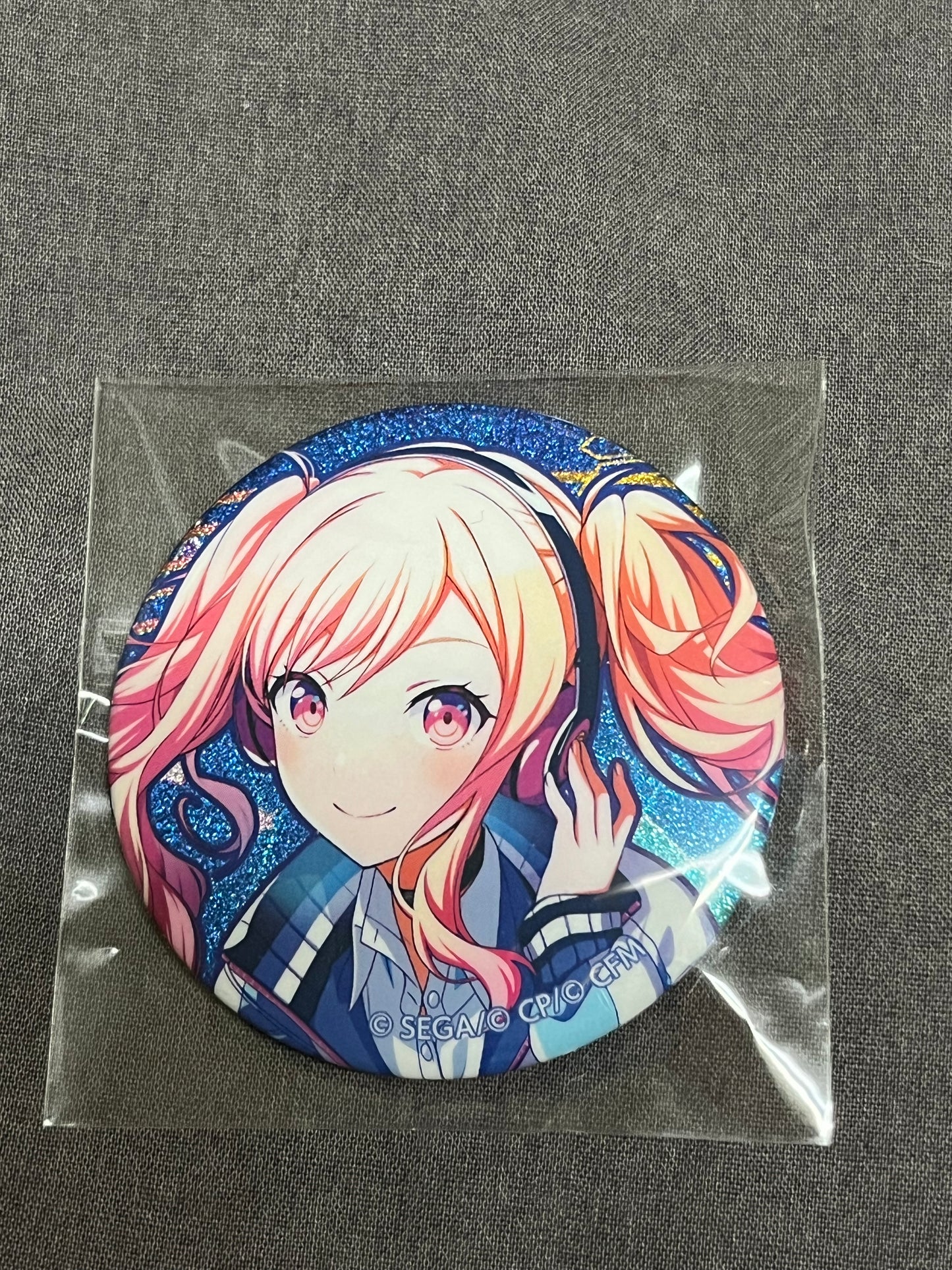 Project Sekai - Saki Tenma “Leaning Against Kindness” Circle Glitter Badge [TRAINED]