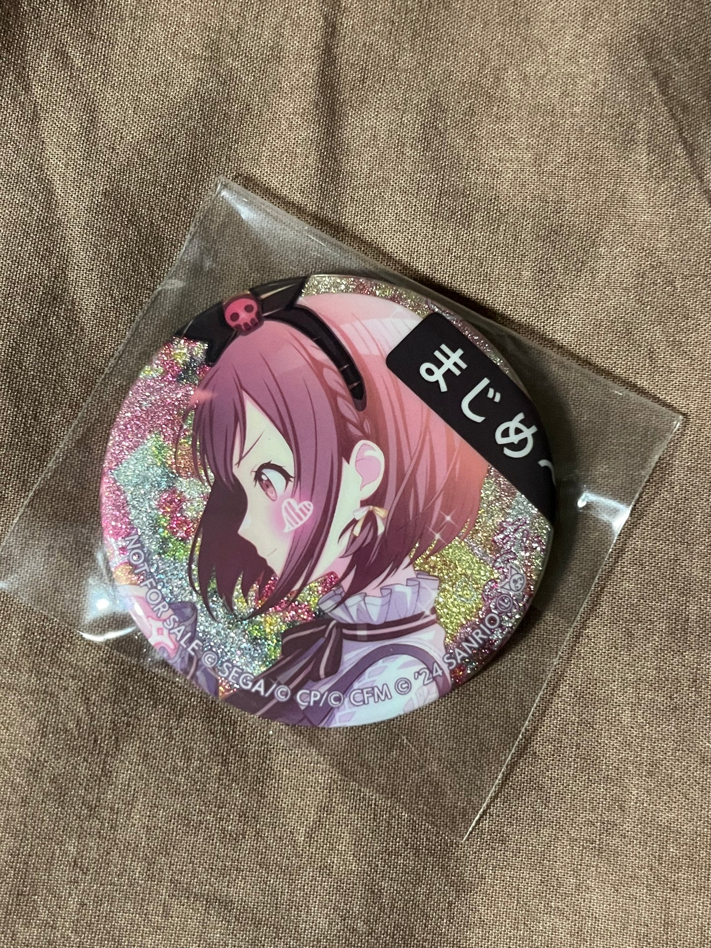 Project Sekai - Ena Shinonome “Sanrio” Circle Glitter Badge [UNTRAINED]