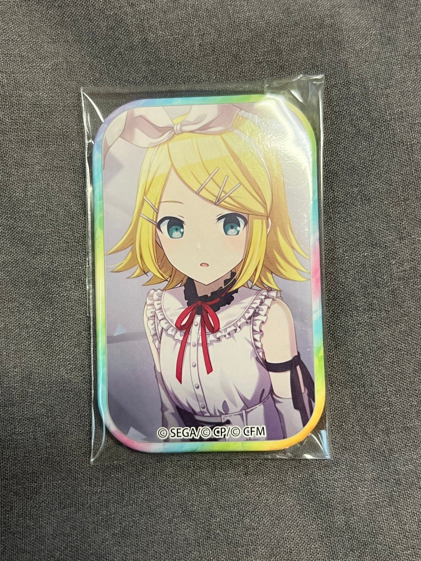 Project Sekai - Kagamine Rin “That Girl in the Photo Album” Square Badge [UNTRAINED]