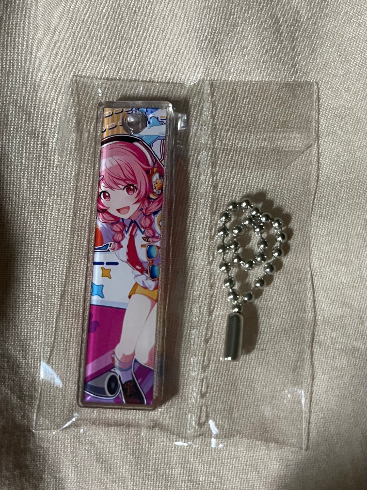 Project Sekai - Airi Momoi "Many Feelings Discovered" Acrylic Event Keychain [TRAINED]
